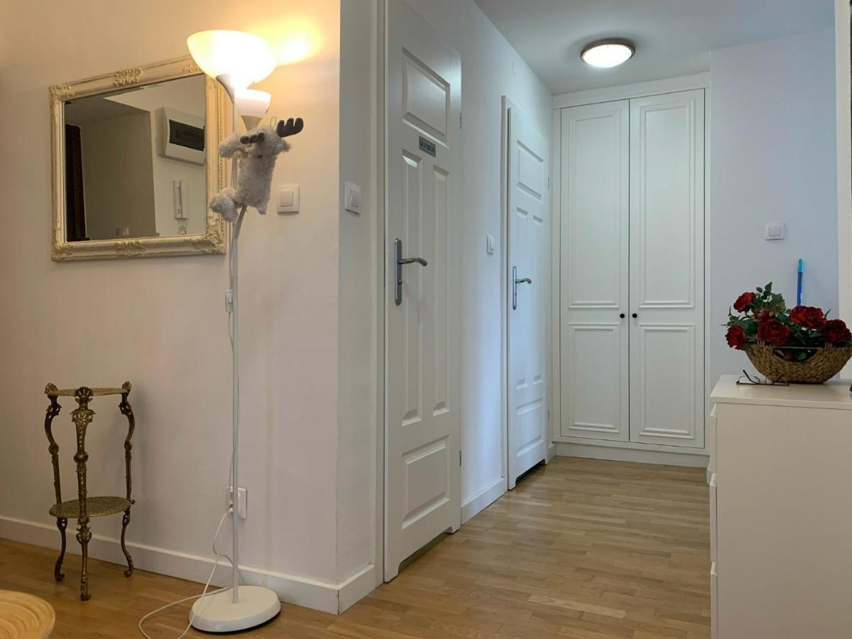 Comfortable And Cosy Apartment 3 Beds-City Center Warsaw Exterior photo